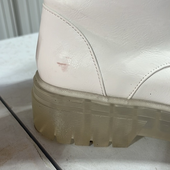 Shoe dazzle, size 8, pink, blue, white - Picture 6 of 8